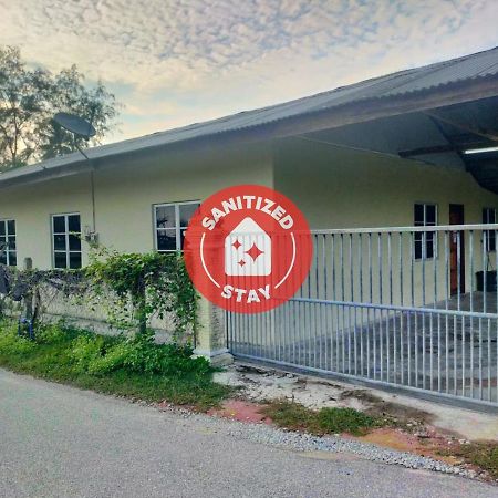 Oyo 90577 Safi Homestay Kuala Terengganu Ngoại thất bức ảnh