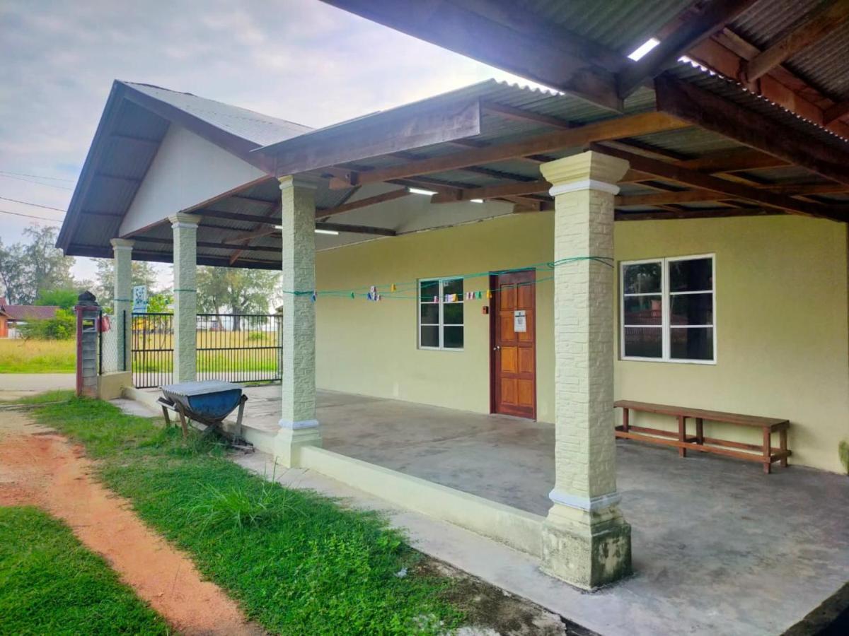 Oyo 90577 Safi Homestay Kuala Terengganu Ngoại thất bức ảnh